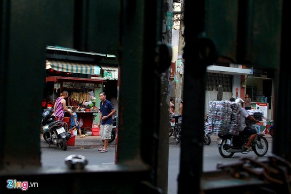 Dẫu vậy, với niềm hoài cổ, tình nghĩa xóm giềng và của hương vị đặc biệt, những chiếc xe mì nhỏ vẫn tồn tại khắp nơi. Một chút hình bóng của Sài Gòn xưa lưu lại giữa náo nhiệt của Sài Gòn ngày nay.