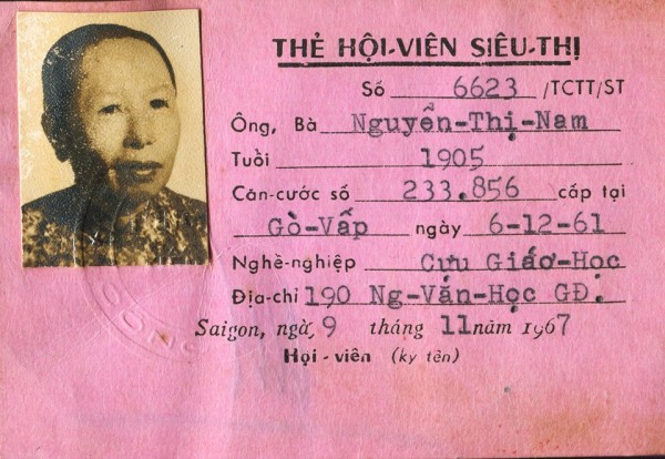 Thẻ Hội viên Siêu thị của bà Nguyễn Thị Nam, một giáo chức ở Gia Định. Ảnh là tư liệu gia dình bà Nguyễn Thị Nam