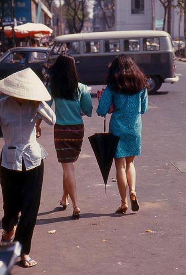 Thiếu nữ Sài Gòn xưa.