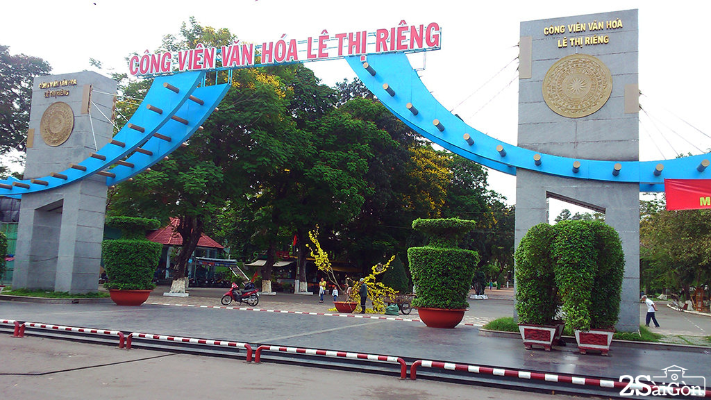 Công viên văn hóa Lê Thị Riêng tọa lạc tại số 875 đường Cách Mạng Tháng Tám, P.15, Q.10, TP.HCM  - Ảnh: HỒ TƯỜNG 