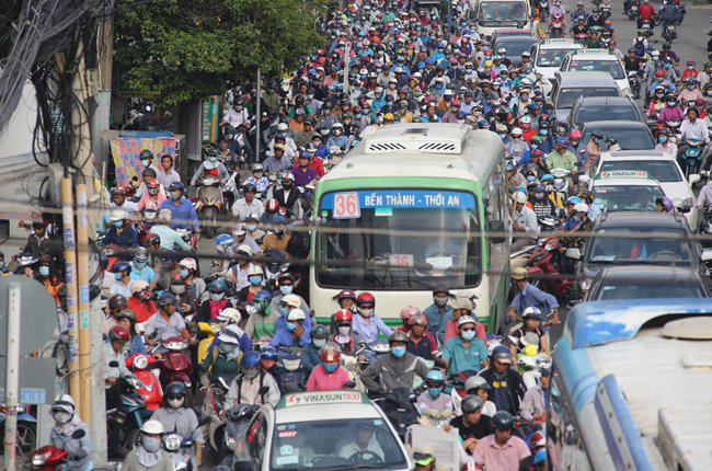 Tình trạng kẹt xe tại TP.HCM ngày càng trầm trọng. (Ảnh: Thời báo Kinh tế Sài Gòn Online)