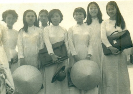  Nữ sinh lớp 10 năm 1969-1970, Học viện âm nhạc VN.