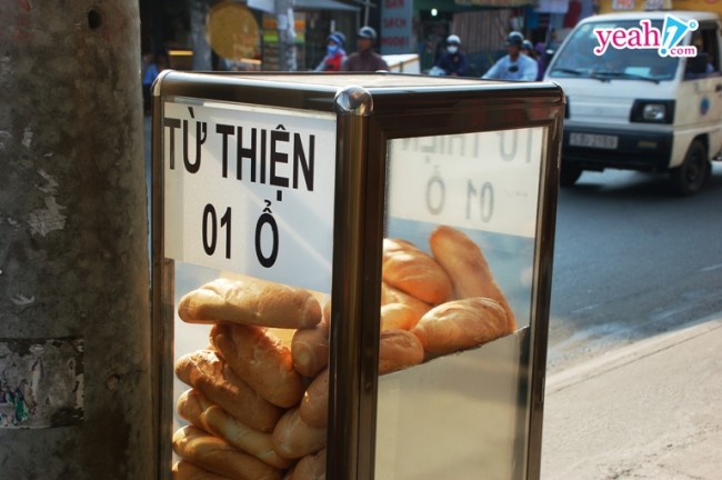 Bánh mì Sài Gòn, không chỉ thơm ngon mà còn chứa đầy tình cảm của những người Sài Gòn, hào hiệp và tử tế.