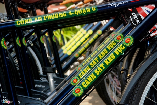Trước đó, UBND quận vận động tài trợ theo hình thức xã hội hóa với 110 chiếc, trang bị cho Công an 15 phường. Đây là đơn vị đầu tiên ở TP HCM được bàn giao xe đạp để đi làm kết hợp với tuần tra.  