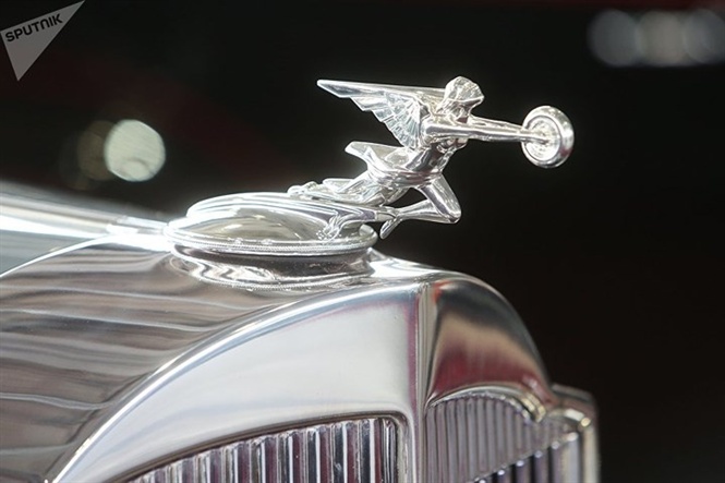 Chiếc mũi tuyệt đẹp của xe Packard Eight 1100
