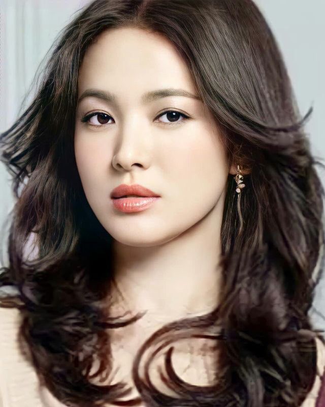 Song Hye Kyo đẹp rực rỡ và mặn mà sau ly hôn - 4