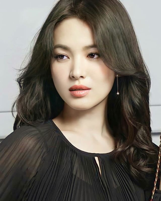 Song Hye Kyo đẹp rực rỡ và mặn mà sau ly hôn - 5