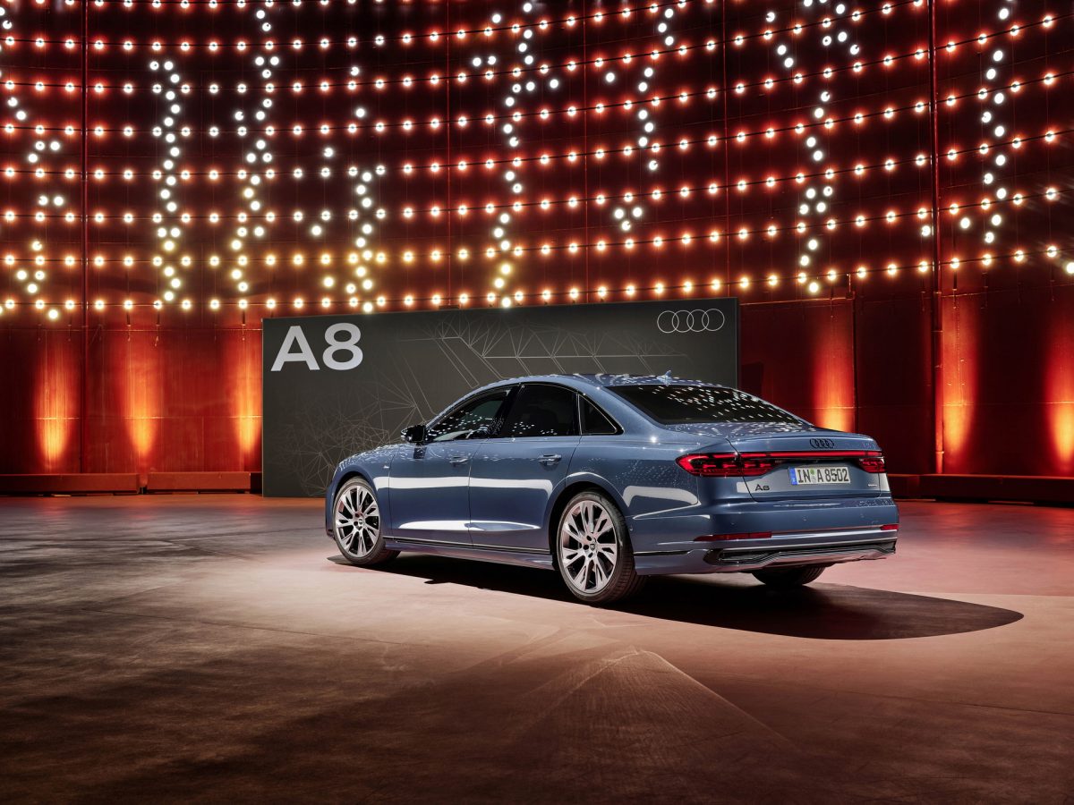 Chi tiết Audi A8 2022: Thêm nhiều nâng cấp, giá từ 115.540 USD 2022-audi-a8-facelift-2.jpg