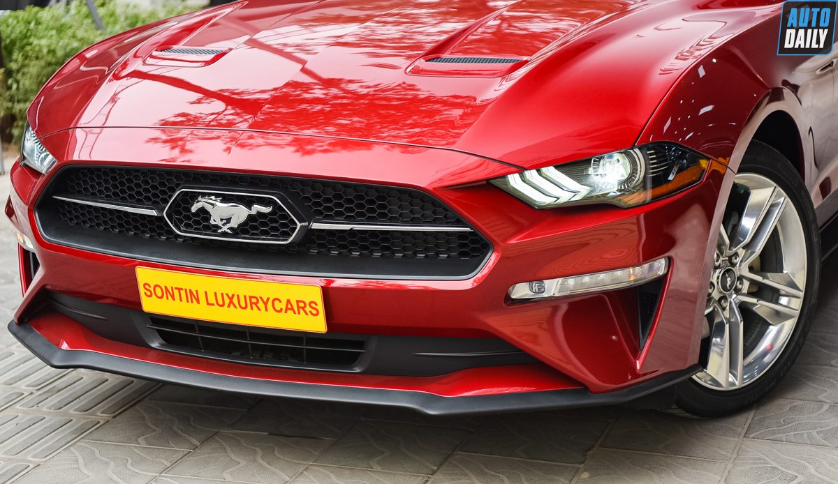 Chi tiết Ford Mustang Premium 2021 giá hơn 3 tỷ tại Việt Nam 3.jpg