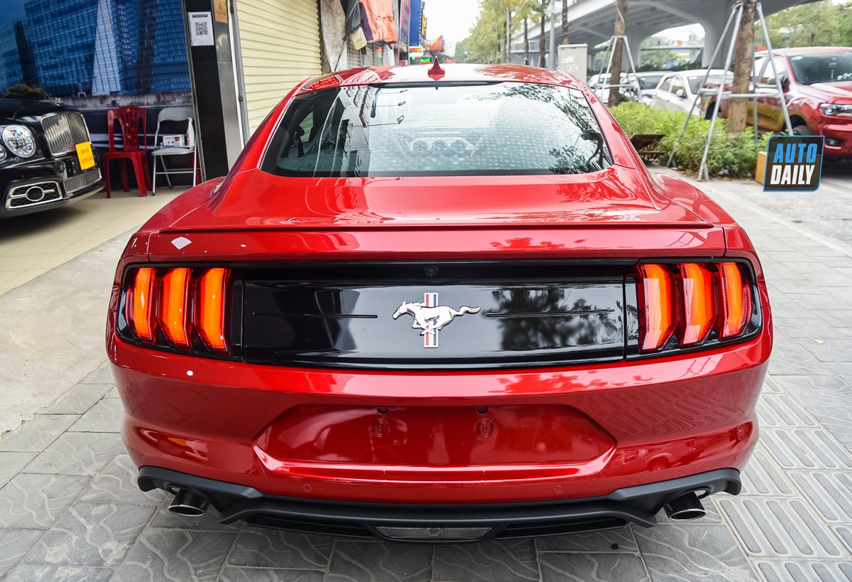 Chi tiết Ford Mustang Premium 2021 giá hơn 3 tỷ tại Việt Nam 9.jpg