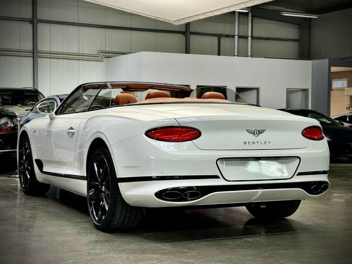 Bentley Continental GTC V8 2021 đầu tiên về Việt Nam, giá hơn 22 tỷ 20211227105611-c326-wm.jpeg