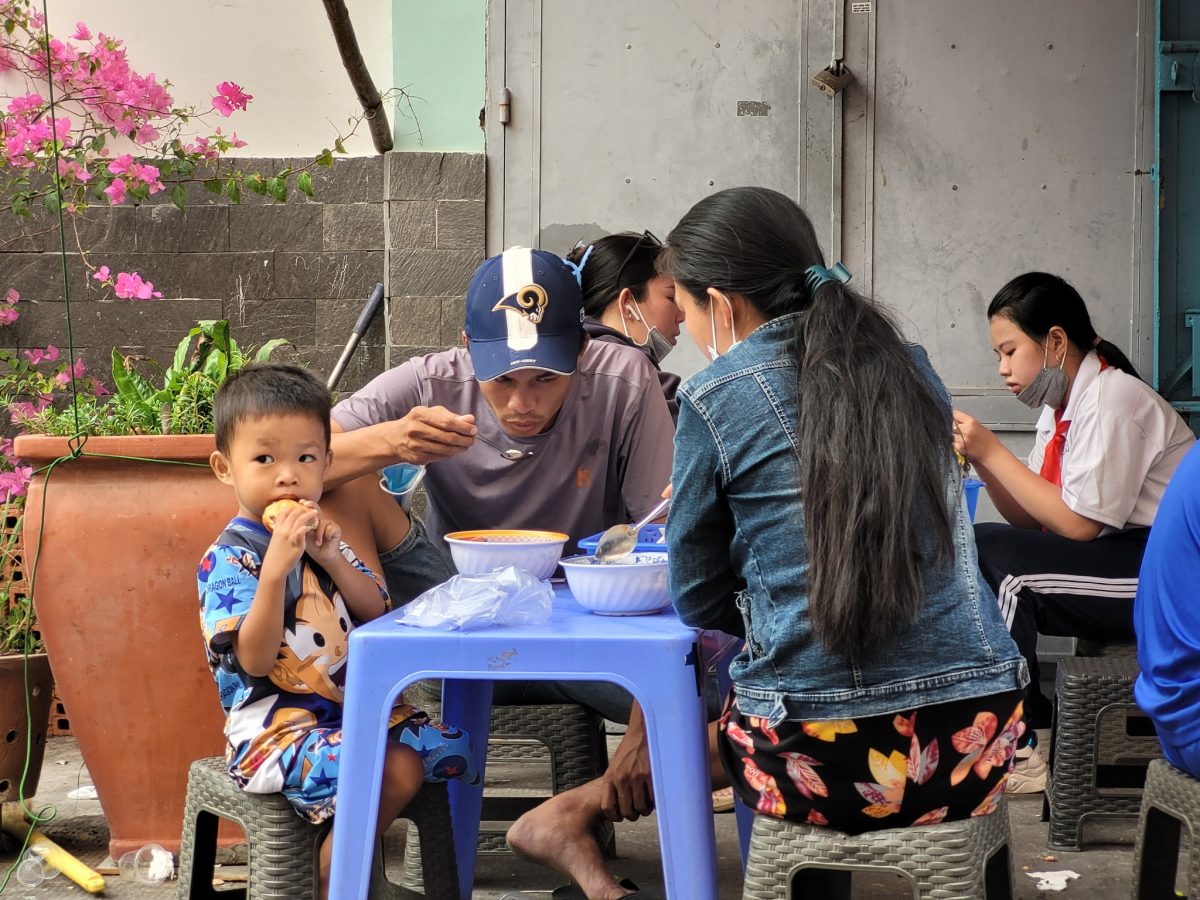Bánh canh Mỹ Tho 'rẻ nhất' Sài Gòn: 'Đủ ấm bụng cho một bữa ăn' - ảnh 5