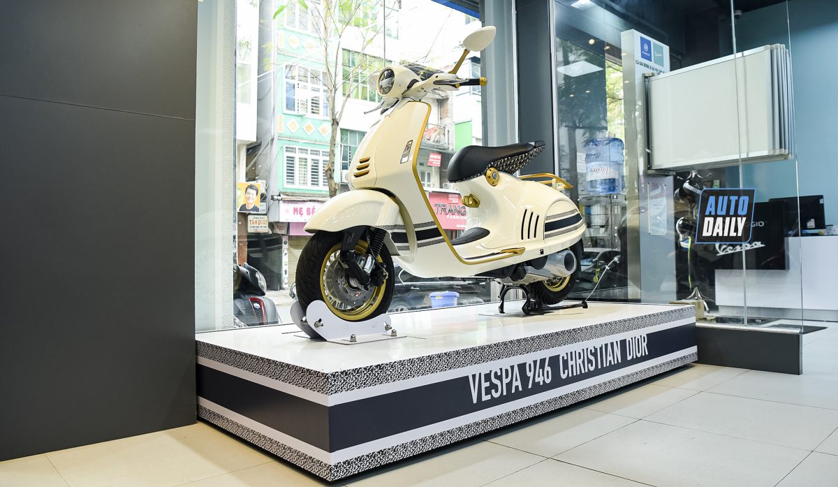 Cận cảnh xe tay ga đắt nhất Việt Nam Vespa 946 Christian Dior giá 697,5 triệu adt-8580-copy.jpg