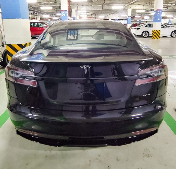 Cận cảnh xe điện 1.020 mã lực Tesla Model S Plaid tại Việt Nam tesla-model-s-1-copy.jpg