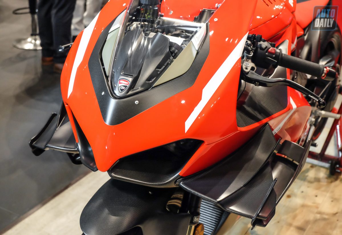 Minh Nhựa mua Ducati Superleggera V4 giá gần 6 tỷ độc nhất tại Việt Nam Ducati Superleggera V4 (17).jpg
