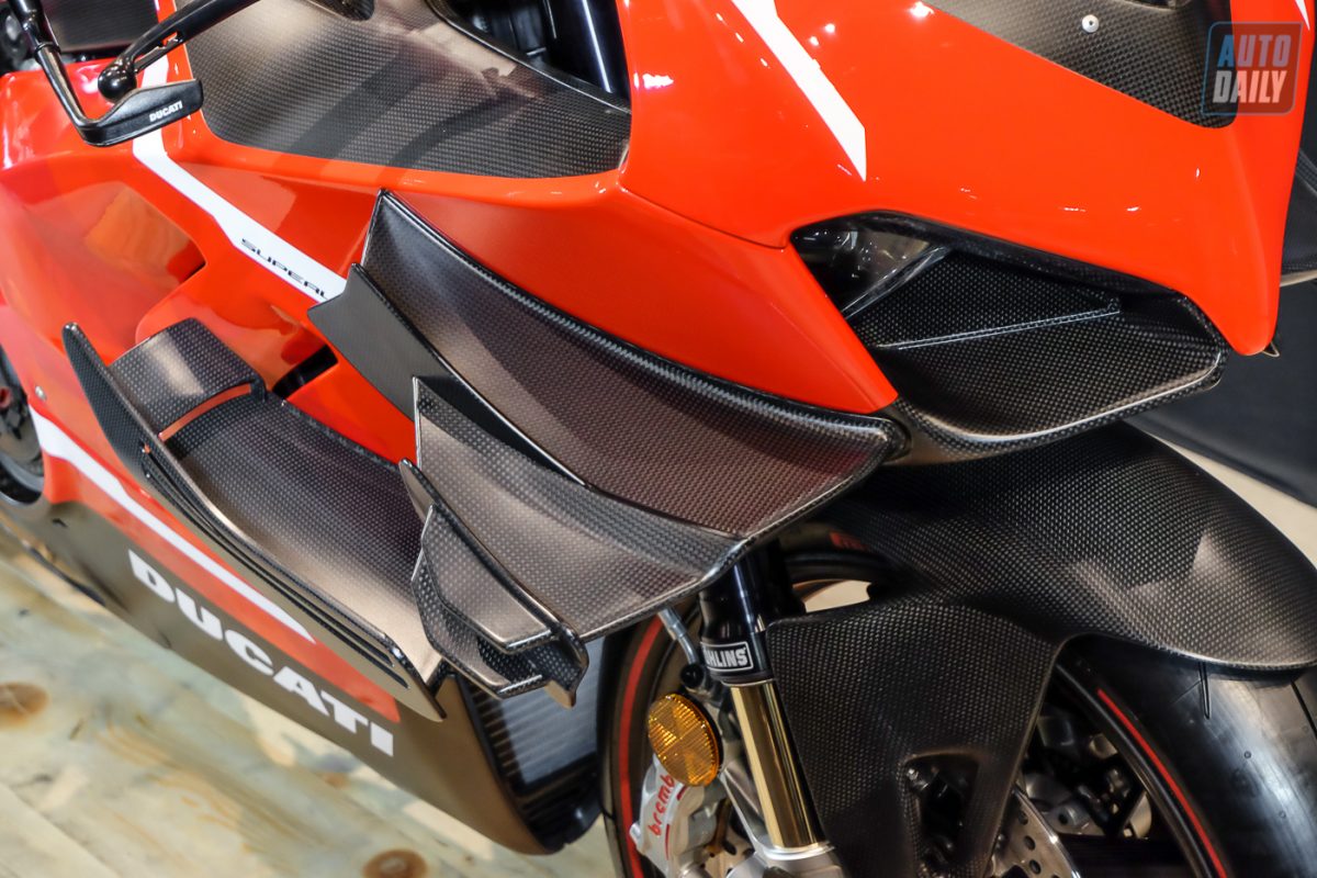 Minh Nhựa mua Ducati Superleggera V4 giá gần 6 tỷ độc nhất tại Việt Nam Ducati Superleggera V4 (10).jpg