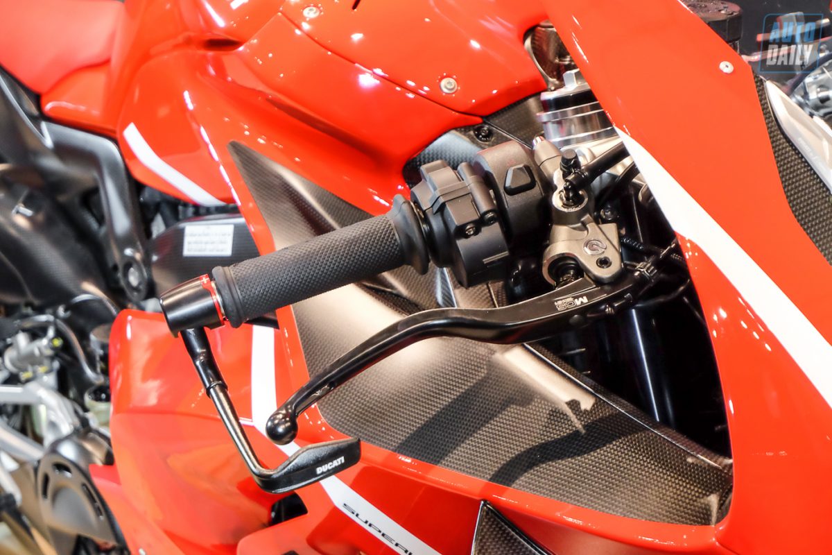 Minh Nhựa mua Ducati Superleggera V4 giá gần 6 tỷ độc nhất tại Việt Nam Ducati Superleggera V4 (9).jpg