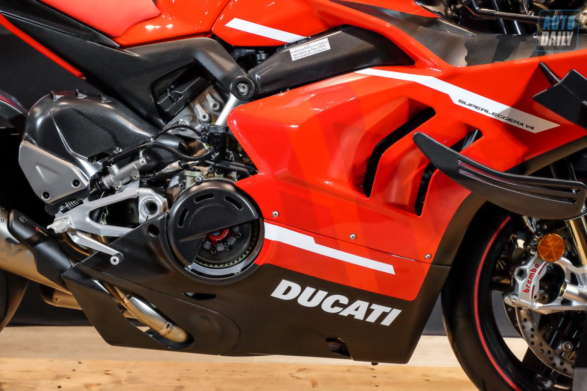 Minh Nhựa mua Ducati Superleggera V4 giá gần 6 tỷ độc nhất tại Việt Nam Ducati Superleggera V4 (4).jpg