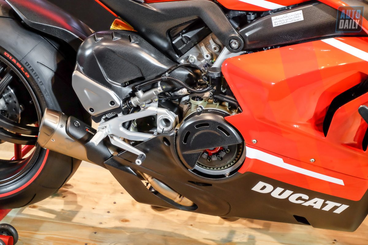 Minh Nhựa mua Ducati Superleggera V4 giá gần 6 tỷ độc nhất tại Việt Nam Ducati Superleggera V4 (7).jpg