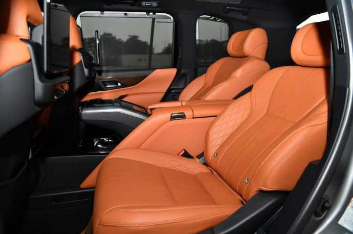 Chi tiết Lexus LX600 Ultra Luxury 2022 nhập tư nhân về Việt Nam 280959413-1363061517531139-6602666534291067016-n.jpeg
