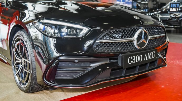 Chi tiết Mercedes-Benz C300 AMG First Edition 2022 giá 2,399 tỷ tại đại lý c300-amg-fe-2022-24.jpg