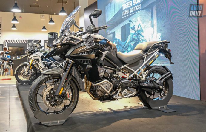 Dàn xe Triumph Tiger 1200 và Tiger 900 Bond Edition cập bến Việt Nam Triumph Tiger 1200 GT Explorer.jpg