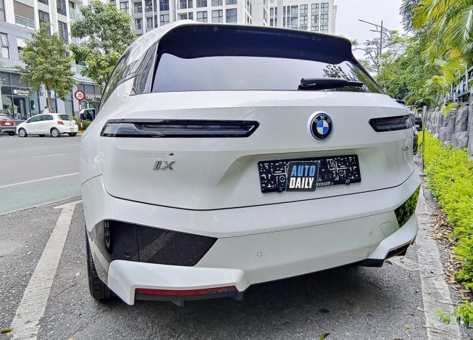 Xe điện BMW iX 2022 bất ngờ xuất hiện tại Việt Nam bmw-ix-202211-copy.jpg