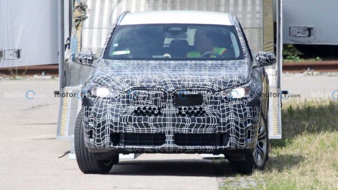 BMW X3 thế hệ mới lần đầu lộ diện trên đường chạy thử, dự kiến ra mắt năm 2024 2024-bmw-x3-front-view-spy-photo-1.jpg