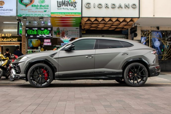 Lamborghini Urus anh 2