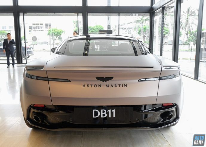 Soi kĩ Aston Martin DB11 V8 Coupe nâng cấp có giá bán hơn 19 tỷ đồng tại VN Aston Martin DB11 V8 Coupe nâng cấp (23).jpg