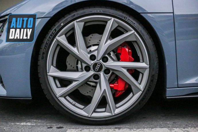 Khám phá Audi R8 Spyder RWD trị giá gần 20 tỷ đầu tiên về Việt Nam audi-r8-spyder-rwd-autodaily-4.JPG