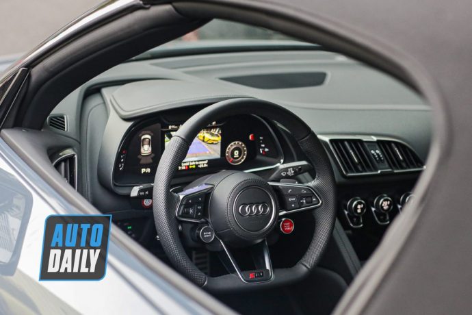 Khám phá Audi R8 Spyder RWD trị giá gần 20 tỷ đầu tiên về Việt Nam audi-r8-spyder-rwd-autodaily-11.JPG