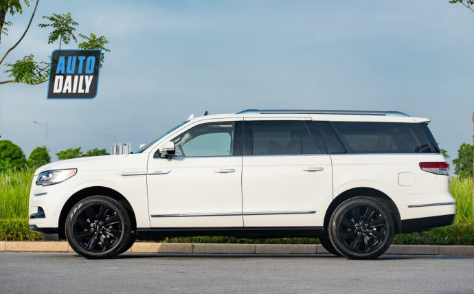 Khám phá Lincoln Navigator 2022 giá hơn 8 tỷ đầu tiên về Việt Nam lincoln-navigator-2022-dau-tien-viet-nam-autodaily-3.JPG