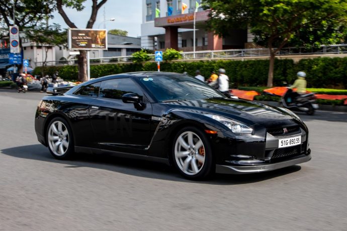 Nissan GT-R R35 anh 1