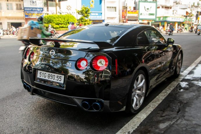 Nissan GT-R R35 anh 16