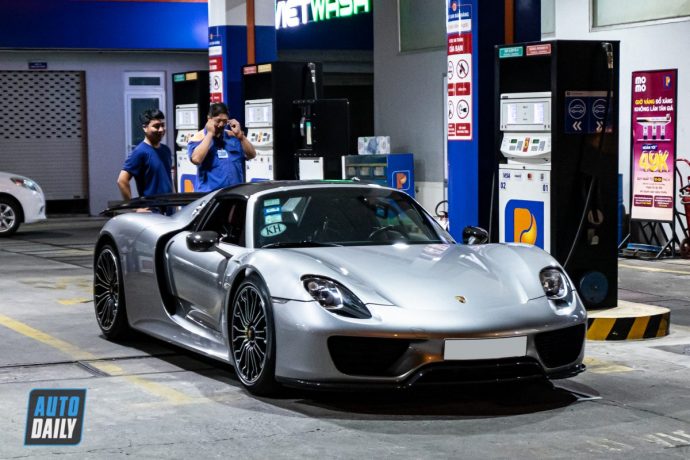 Bắt gặp Porsche 918 Spyder triệu đô của tỷ phú người Việt porsche-918-spyder-autodaily-2.JPG