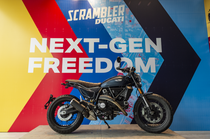 Ducati Scrambler thế hệ thứ 2 cập bến Việt Nam, giá từ 379 triệu đồng Ducati Scrambler Nightshift 2023.png