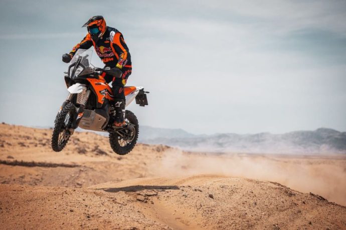 KTM 890 Adventure R Rally 2024 lộ diện, chỉ có 700 chiếc được sản xuất KTM 890 Adventure R Rally 2024 4.jpg