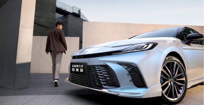 Toyota Camry 2025 mở bán tại Trung Quốc, giá khởi điểm thấp hơn bản cũ toyota-camry-2025-3.jpg