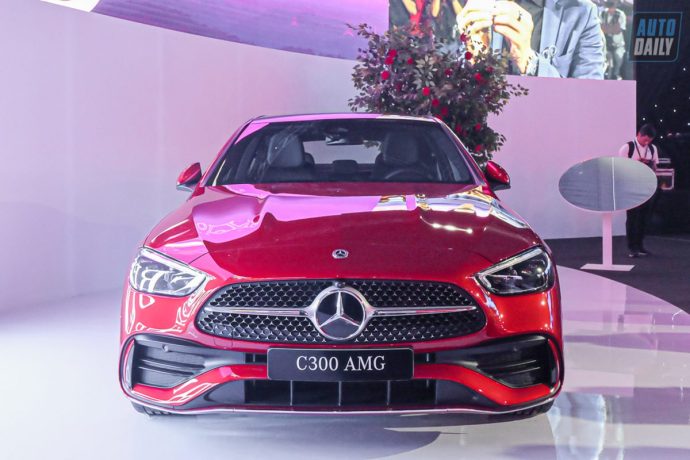 Mercedes-Benz C-Class và GLC 2024 nâng cấp hệ thống giải trí, dùng công nghệ Al glc-2024-autodaily-11.jpg